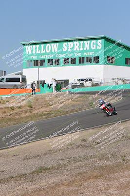 media/Apr-20-2025-AHRMA (Sun) [[393a79c373]]/Race/Group 11 early race/Turn 4b/